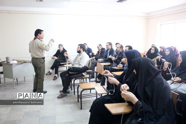 برگزاری دوره‌های آموزشی پیشتازان در سازمان دانش‌آموزی استان همدان