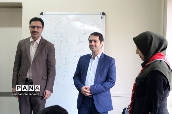 برگزاری دوره‌های آموزشی پیشتازان در سازمان دانش‌آموزی استان همدان