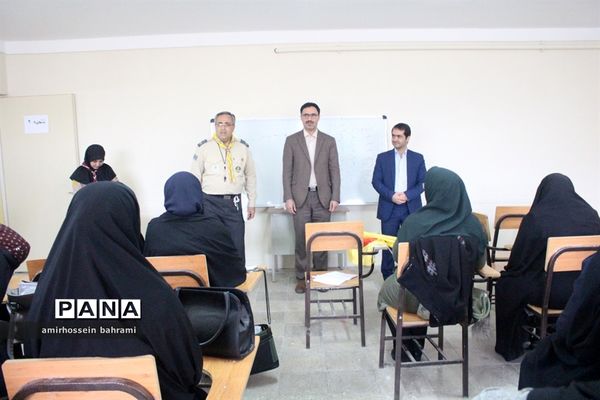 برگزاری دوره‌های آموزشی پیشتازان در سازمان دانش‌آموزی استان همدان