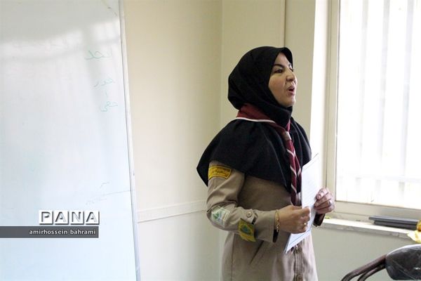 برگزاری دوره‌های آموزشی پیشتازان در سازمان دانش‌آموزی استان همدان