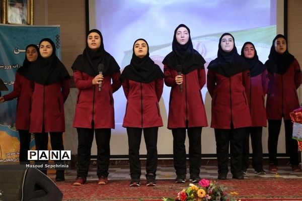 آیین افتتاح توزیع وسایل و تجهیزات ورزشی دانش‌آموزان آذربایجان شرقی