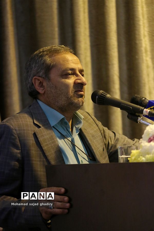 مراسم نمادین هفته بزرگداشت قرآن، عترت و نماز