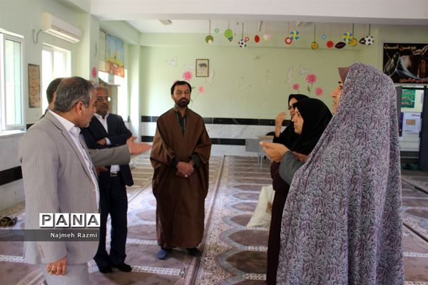 نماز جماعت ظهر و عصر مدرسه  ام‌البنین شهرستان بوشهر