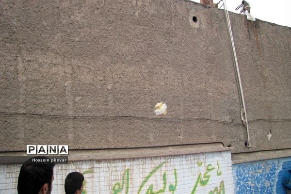 مسابقات نجات تخم مرغ در دبیرستان شهید نواب صفوی بیرجند