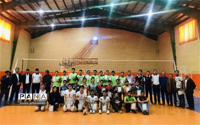 آموزشگاه استاد شهریار قهرمان مسابقات والیبال منطقه شاهین شهرشد