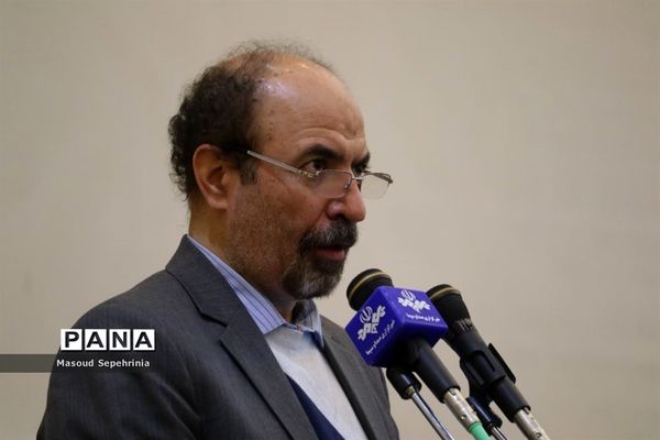 بازدید معاون استخدامی رئیس جمهور از شعبه پنجم سازمان تامین اجتماعی تبریز