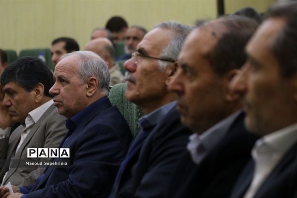 بازدید معاون استخدامی رئیس جمهور از شعبه پنجم سازمان تامین اجتماعی تبریز