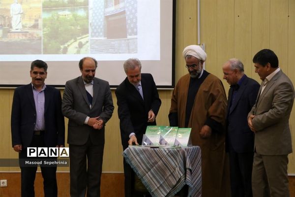 بازدید معاون استخدامی رئیس جمهور از شعبه پنجم سازمان تامین اجتماعی تبریز