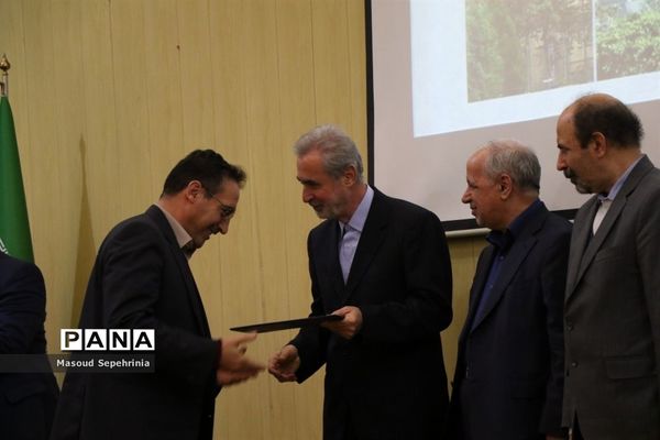 بازدید معاون استخدامی رئیس جمهور از شعبه پنجم سازمان تامین اجتماعی تبریز