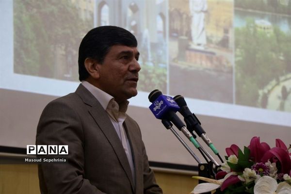 بازدید معاون استخدامی رئیس جمهور از شعبه پنجم سازمان تامین اجتماعی تبریز