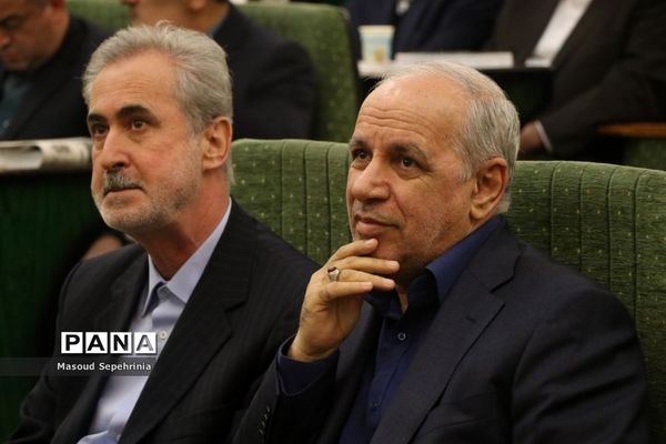بازدید معاون استخدامی رئیس جمهور از شعبه پنجم سازمان تامین اجتماعی تبریز