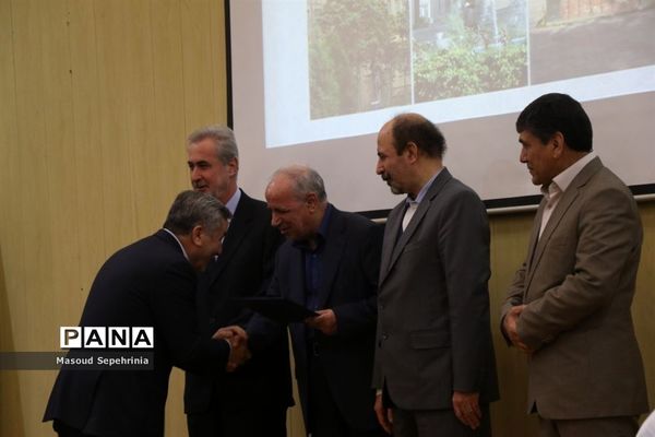بازدید معاون استخدامی رئیس جمهور از شعبه پنجم سازمان تامین اجتماعی تبریز