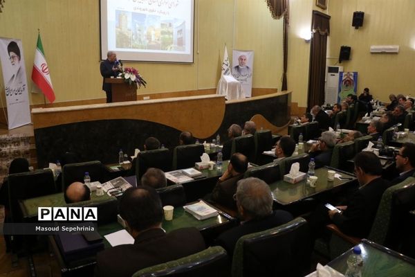 بازدید معاون استخدامی رئیس جمهور از شعبه پنجم سازمان تامین اجتماعی تبریز