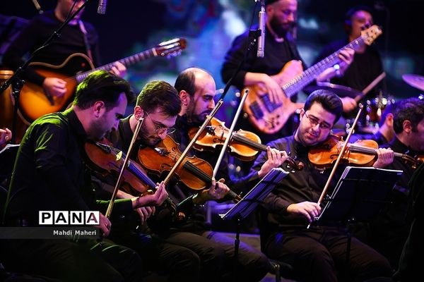 کنسرت نوستالژی عاشقانه‌های ناصر چشم آذر