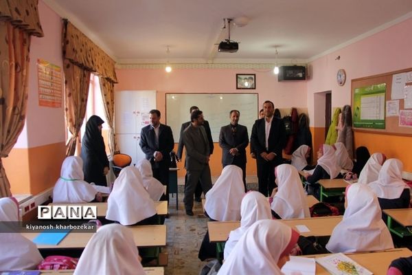 بازدید روسای ادارات قرآن، عترت و نماز شمالغرب کشور از مدرسه نیلوفر ناحیه یک ارومیه