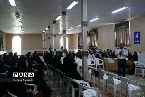گردهمایی معاونان پرورشی مدارس قطب شهید شوشتری