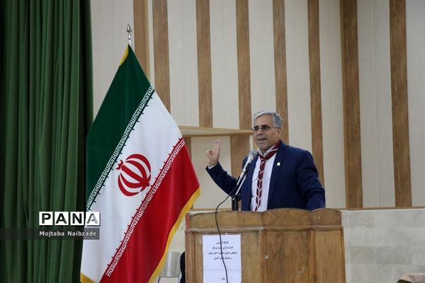 گردهمایی معاونان پرورشی مدارس قطب شهید شوشتری