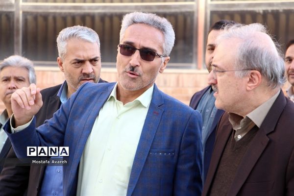 بازدید معاون علمی، فرهنگی و اجتماعی سازمان  برنامه و بودجه کشور از چند طرح عمرانی در بیرجند