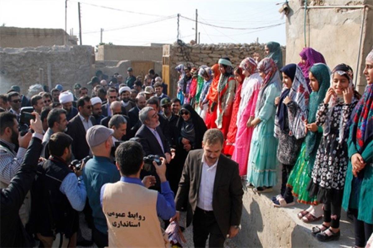 وزیر کشور از روستای بوالخیر تنگستان بازدید کرد