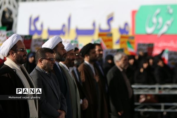 برگزاری مراسم 9 دی در میدان امام حسین(ع)