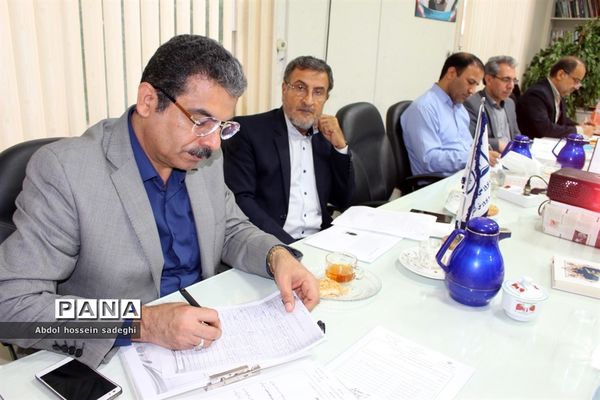 نشست تخصصی کار گروه زیر نظام تربیت معلم و تامین منابع انسانی استان بوشهر