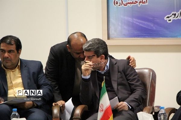 نشست شورای فرهنگ عمومی استان آذربایجان‌غربی با حضور وزیر فرهنگ و ارشاد اسلامی