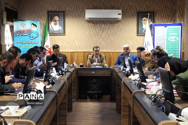 نشست خبری مدیرکل آموزش و پرورش فارس به‌مناسبت هفته نهضت سوادآموزی