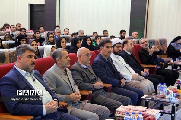 تجلیل از برگزیدگان مسابقات فرهنگی و هنری و قرآن، عترت و نماز ناحیه یک ارومیه