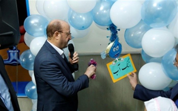 جشن فراگیری نخستین واژه الفبای فارسی" آب" در قزوین برگزار شد