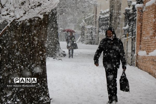 اولین برف زمستانی در ارومیه