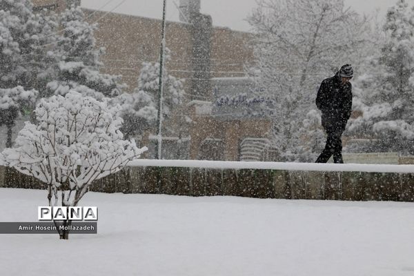 اولین برف زمستانی در ارومیه