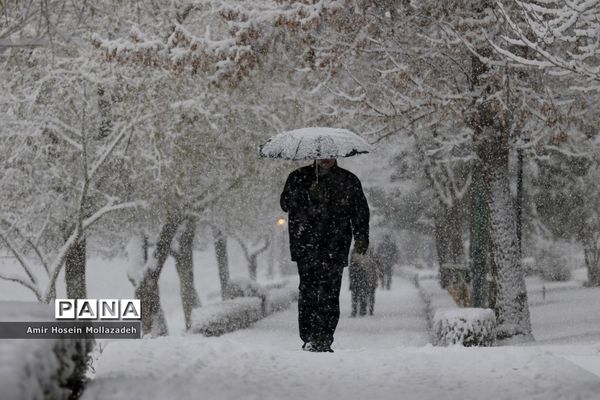 اولین برف زمستانی در ارومیه