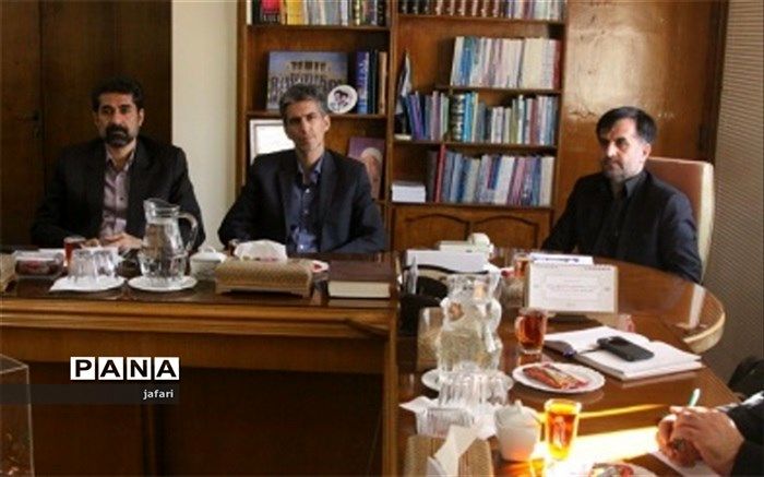 مدیرکل آموزش و پرورش اصفهان: برنامه "بوم" تاکید بر سیاست مدرسه محوری با رویکرد آموزش های مهارت محور است