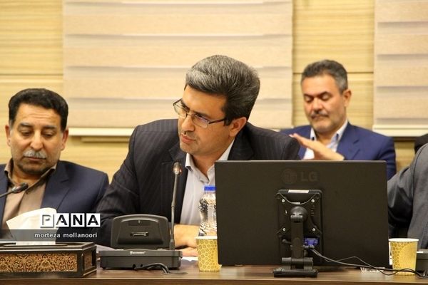 دویست و شصت و چهارمین جلسه شورای آموزش و پرورش با حضور معاون وزیر آموزش و پرورش و استاندار یزد