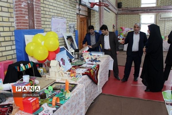 نمایشگاه دستاوردهای دانش‌آموزان شهرستان بوشهر-۲