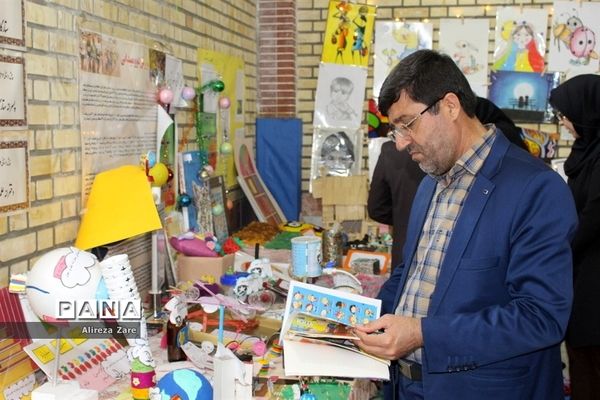 نمایشگاه دستاوردهای دانش‌آموزان شهرستان بوشهر-۲