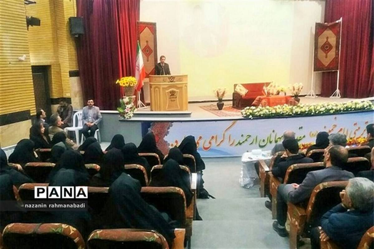 مدیر کل آموزش و پرورش:باید از تمام ظرفیت‌ها برای تربیت معلمان شایسته بهره گرفت