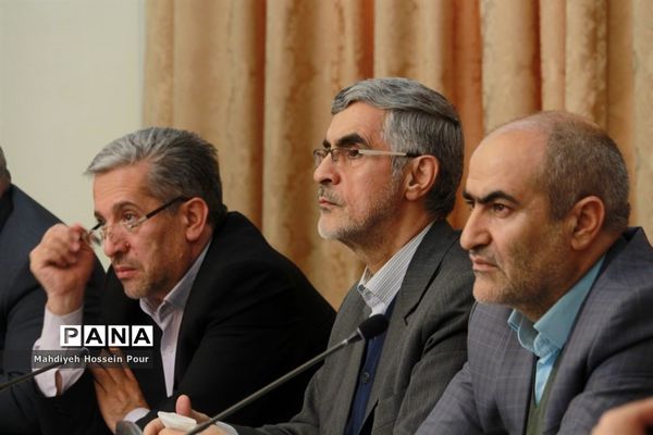 هشتمین جلسه شورای آموزش و پرورش استان با حضور استاندار آذربایجان شرقی