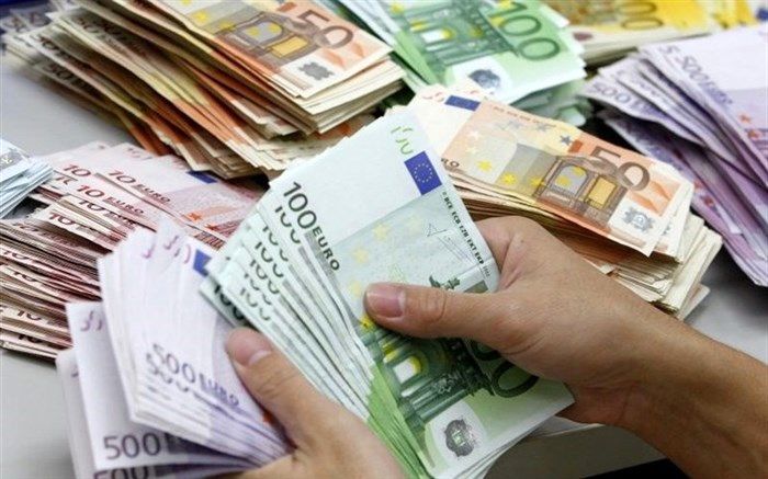 رییس کمیسیون اقتصادی مجلس: قیمت دلار تا پایان سال به کمتر از ۱۰ هزار تومان می‌رسد