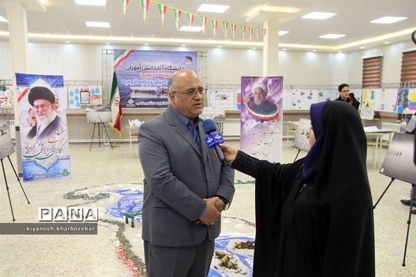 افتتاح نمایشگاه آثار منتخب  دانش‌آموزان آذربایجان‌غربی با محوریت احیای دریاچه ارومیه