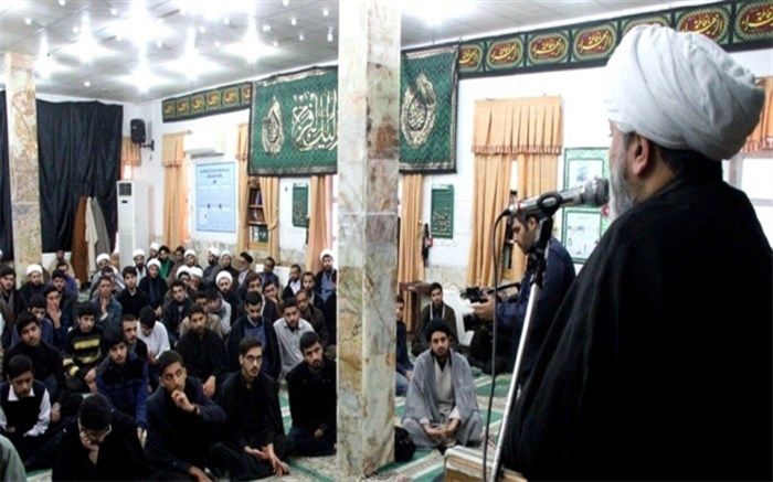 مراسم عزاداری شهادت حضرت فاطمه زهرا (س) در مدرسه علمیه امام خمینی (ره) بوشهر برگزار شد