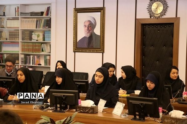 نشست نمایندگان مجلس دانش‌آموزی و منتخبان شورای دانش‌آموزی