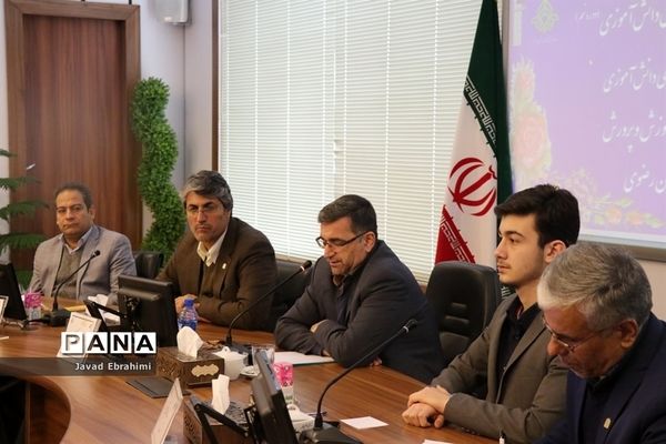 نشست نمایندگان مجلس دانش‌آموزی و منتخبان شورای دانش‌آموزی