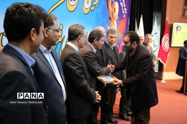 آیین تجلیل از صادرکنندگان نمونه استان آذربایجان غربی