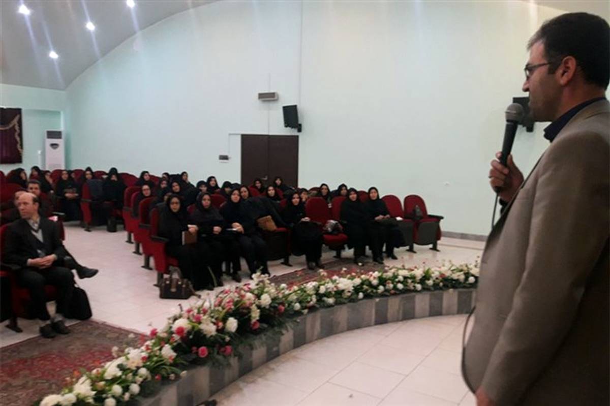 مدیر سازمان دانش آموزی آذربایجان شرقی:  تشکل های دانش آموزی شادابی را برای مدارس به ارمغان می آورند