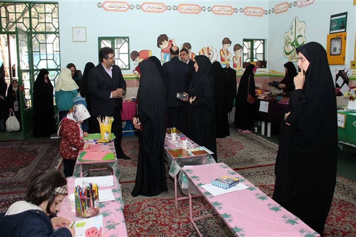 رقابت بیش از ۲۵۰۰  دانش‌آموز منطقه 4 تهران در مسابقات قرآن، عترت و نماز