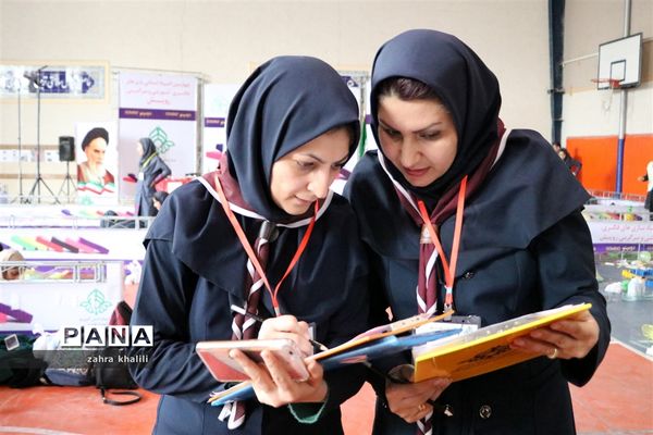رقابت بیش از 47 تیم دومینو تاپلینگ گروه دختران در مسابقات بازی‌های فکری سرگرمی در شیراز