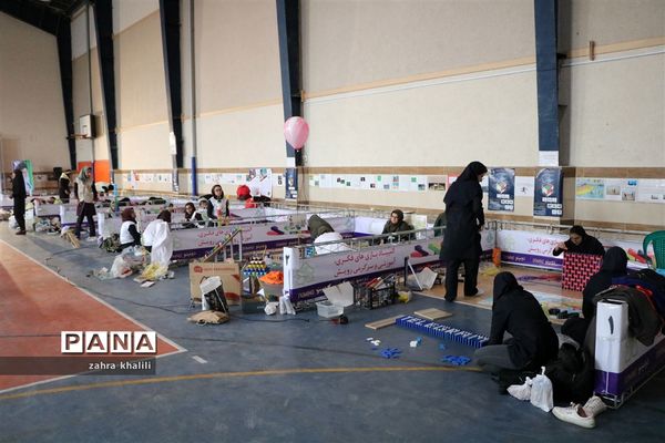 رقابت بیش از 47 تیم دومینو تاپلینگ گروه دختران در مسابقات بازی‌های فکری سرگرمی در شیراز