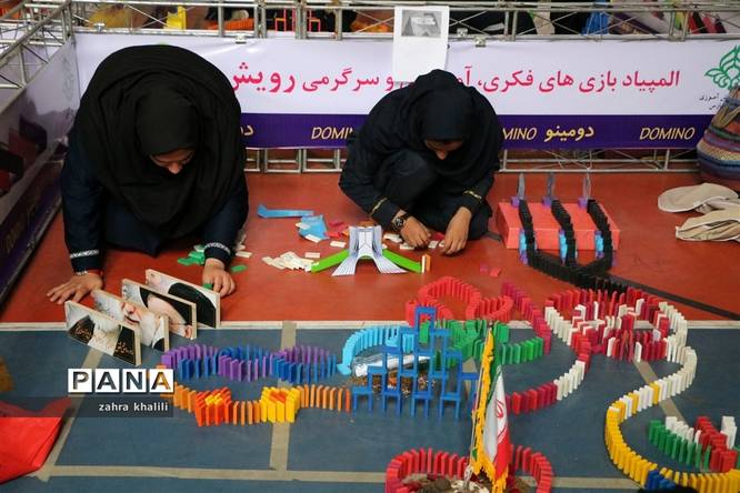 رقابت بیش از 47 تیم دومینو تاپلینگ گروه دختران در مسابقات بازیهای فکری سرگرمی در شیراز