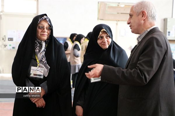 رقابت بیش از 47 تیم دومینو تاپلینگ گروه دختران در مسابقات بازی‌های فکری سرگرمی در شیراز